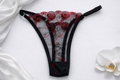 Tanga de Tul negro con Flores Rojas