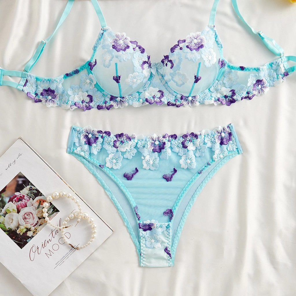 Conjunto de Tul Celeste Bordado floral
